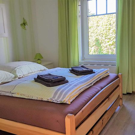 Ferienwohnung Im Roten Haus Stahlbrode Ngoại thất bức ảnh