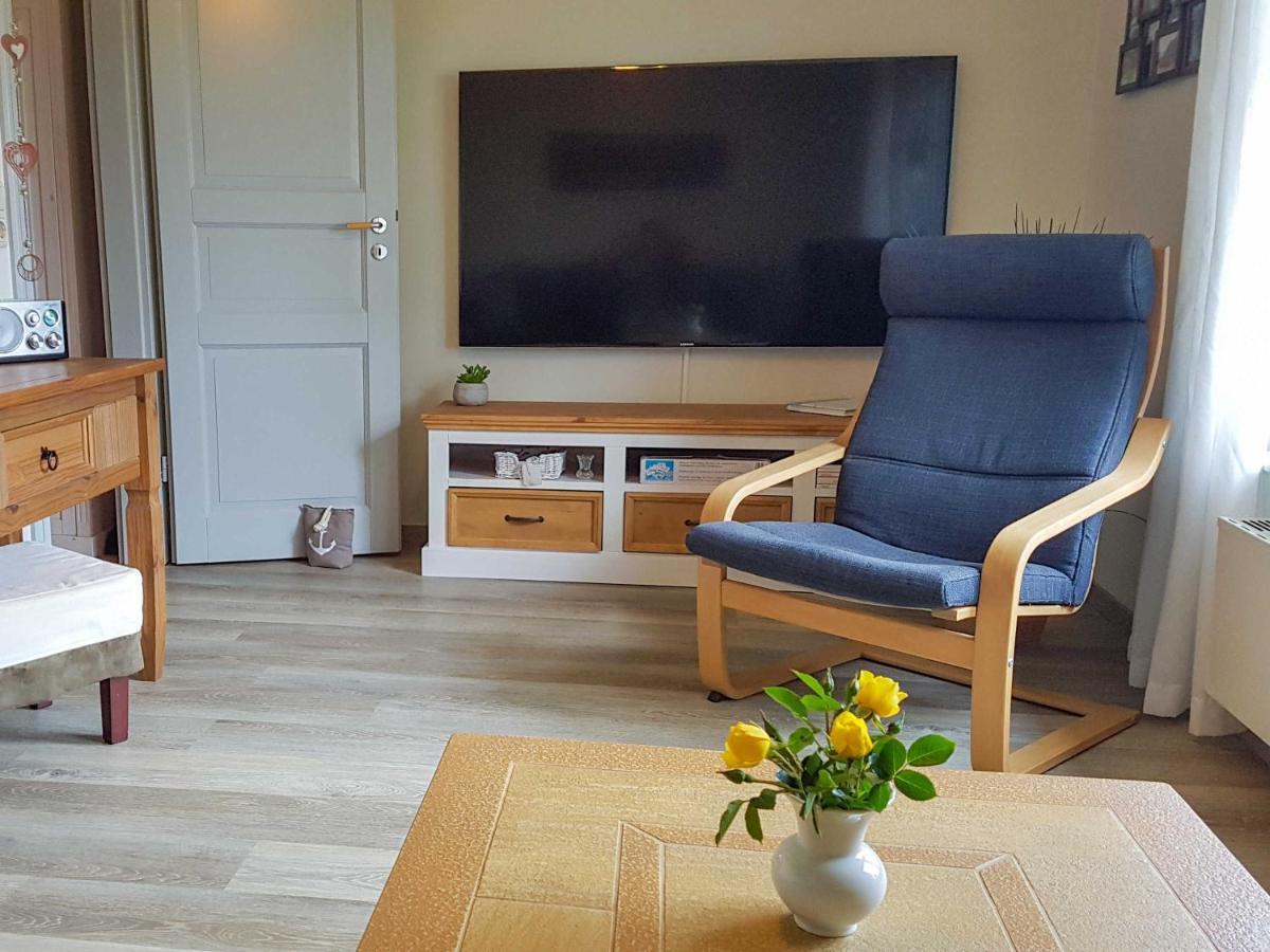 Ferienwohnung Im Roten Haus Stahlbrode Ngoại thất bức ảnh