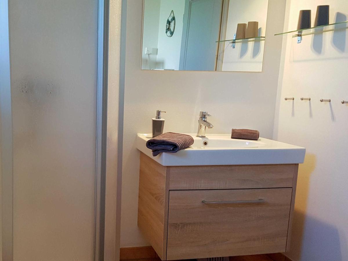 Ferienwohnung Im Roten Haus Stahlbrode Ngoại thất bức ảnh